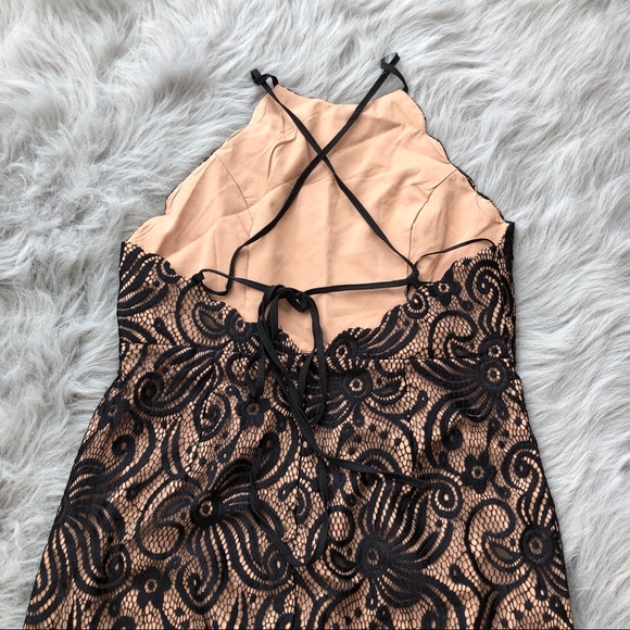 Asos Halter neck lace maxi dress - Picture 5 of 7